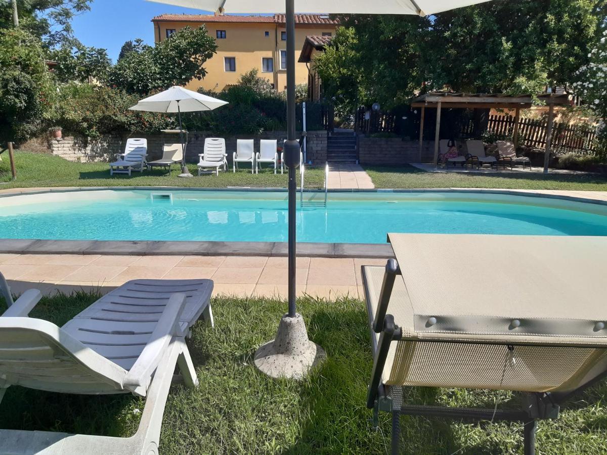 Agriturismo Poggio Al Tesoro Crespina Luaran gambar