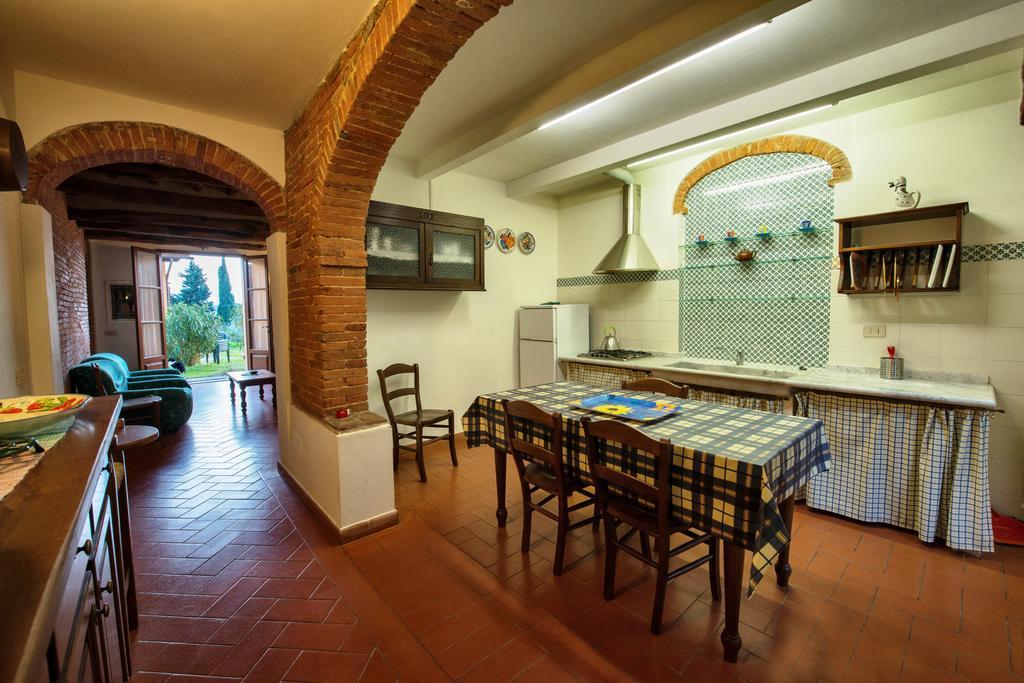 Agriturismo Poggio Al Tesoro Crespina Luaran gambar
