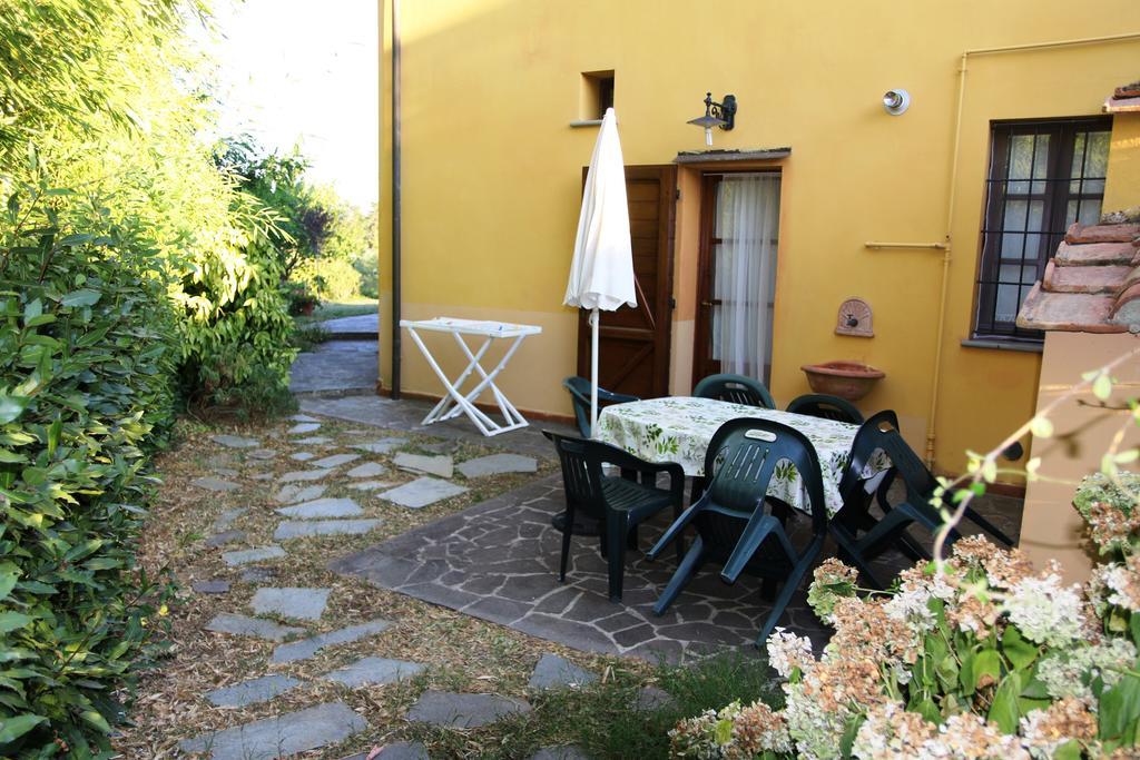 Agriturismo Poggio Al Tesoro Crespina Luaran gambar