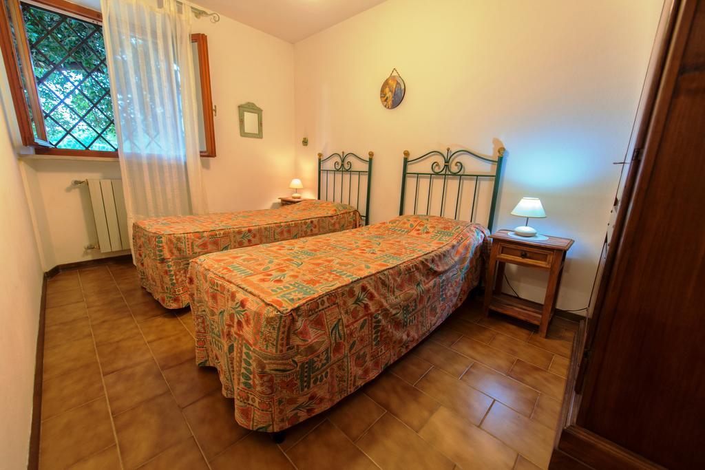 Agriturismo Poggio Al Tesoro Crespina Luaran gambar