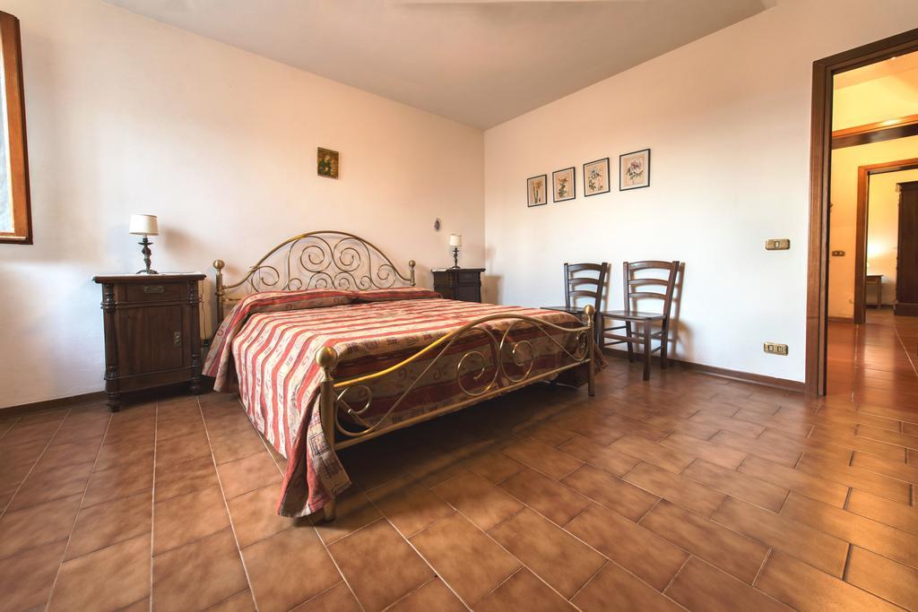 Agriturismo Poggio Al Tesoro Crespina Luaran gambar