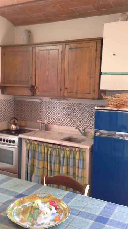 Agriturismo Poggio Al Tesoro Crespina Luaran gambar