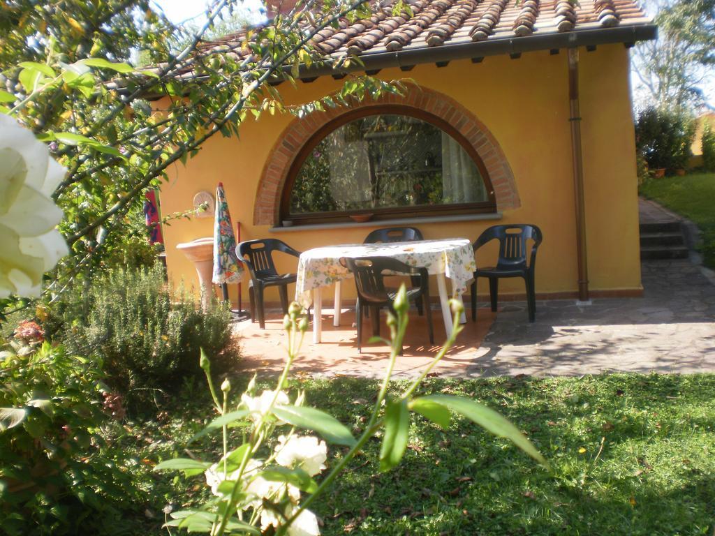 Agriturismo Poggio Al Tesoro Crespina Luaran gambar